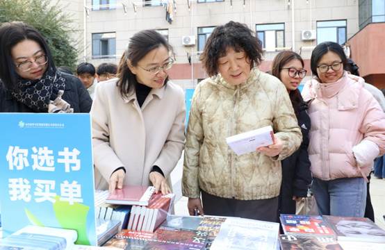 b7242e23bc9e70441cf61d13e8b9090f