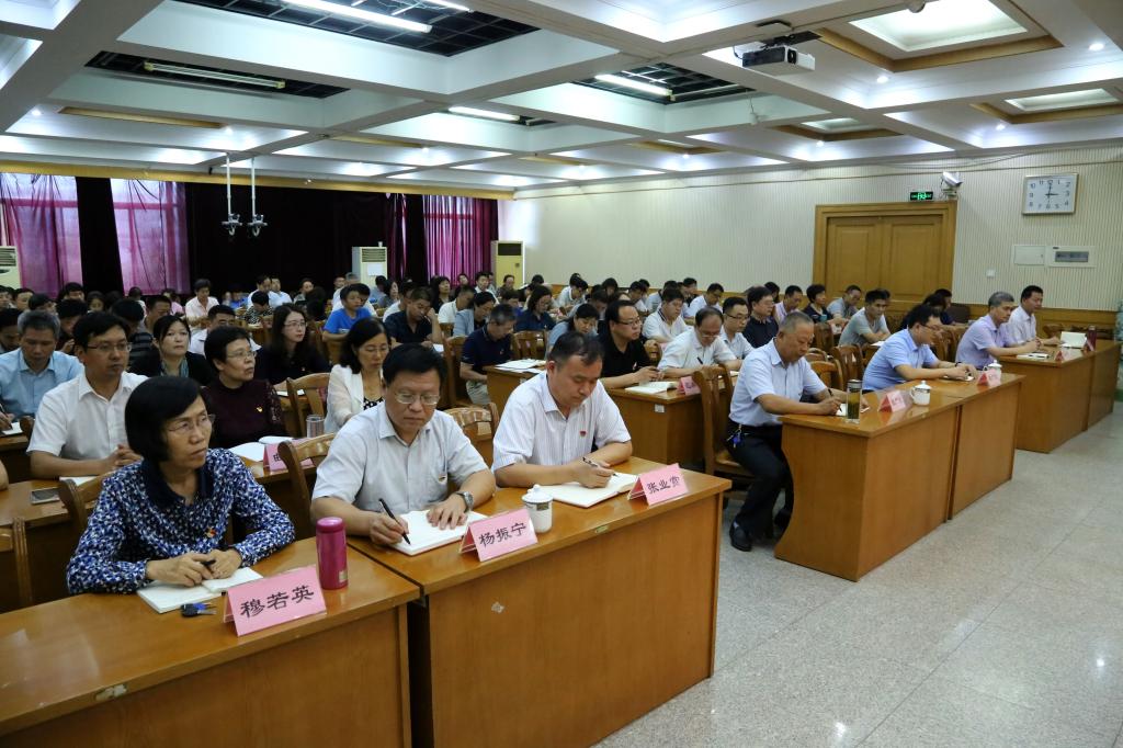 http://www.sdaeu.edu.cn/__local/5/B0/83/FA2E8416C073F7187586D327BC5_D131314C_1C5AD.jpg