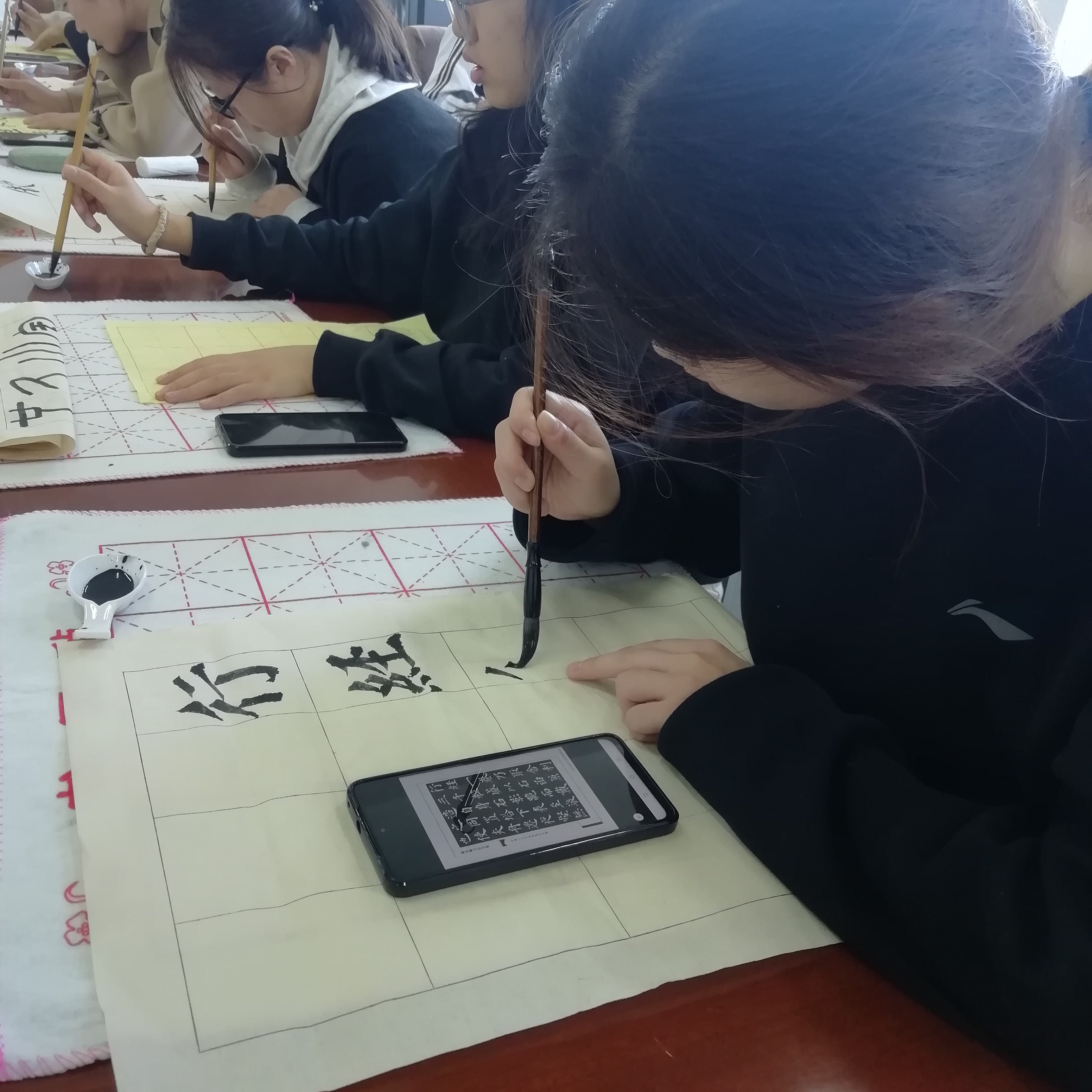 《书法》课堂掠影-山东农业工程学院艺术学院欢迎您
