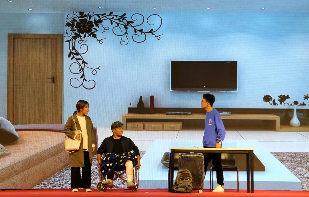 http://www.sdaeu.edu.cn/__local/9/3E/F5/D68FA19E7F75125710E3041AB07_BC5BAA79_190E8.jpg