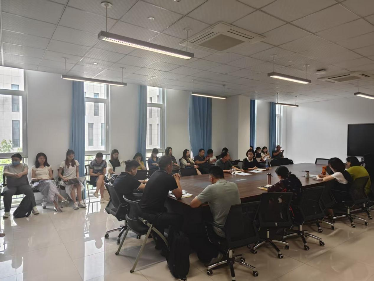 商学院召开师德师风突出问题专项整治启动会